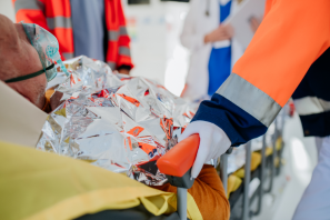 Hoe werkt een reddingsdeken? Cleaning Academy legt uit